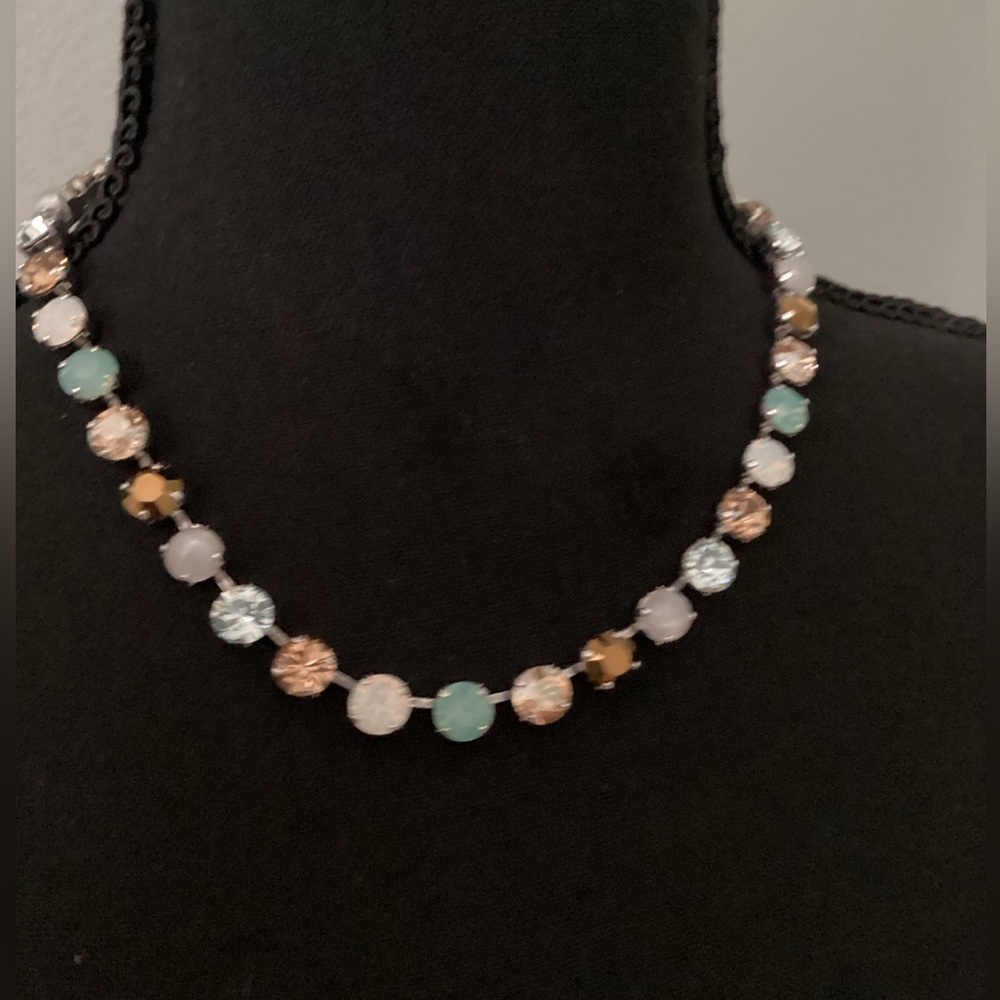 SABIKA DEVOTED FAN NECKLACE